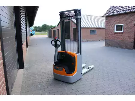 Gerbeurs 2022  Still exv10 stapelaar elektrische bj 2022 (5)