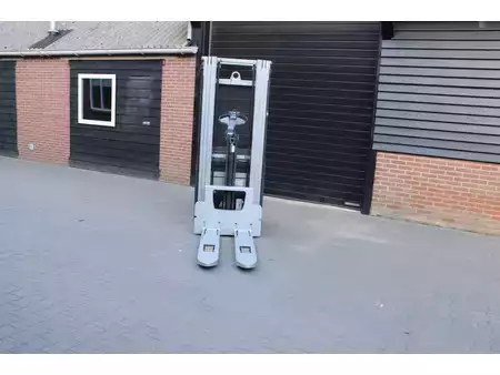 Stapelaars 2019  Still exv-sf20i stapelaar elektrische triplex pompwagen functie (7)