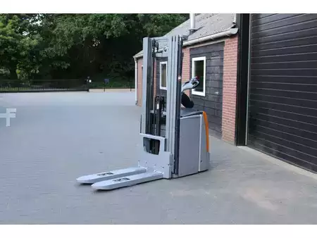 Stapelaars 2019  Still exv-sf20i stapelaar elektrische triplex pompwagen functie (8)