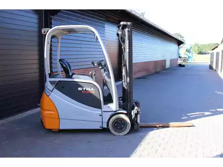 Sähkö - 4 pyör 2015  Still RX20 18 heftruck elektrische triplex sideshift (1)