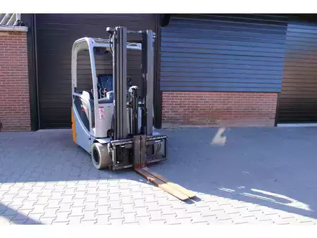 Sähkö - 4 pyör 2015  Still RX20 18 heftruck elektrische triplex sideshift (6)