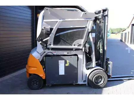 4-wiel elektrische heftrucks 2010  Still RX60 30 heftruck elektrische triplex sideshift (13)