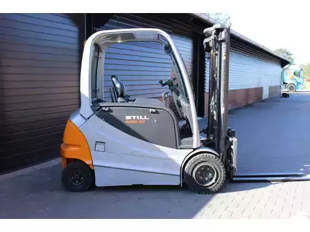 4-wiel elektrische heftrucks 2010  Still RX60 30 heftruck elektrische triplex sideshift (7)