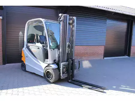 4-wiel elektrische heftrucks 2010  Still RX60 30 heftruck elektrische triplex sideshift (8)