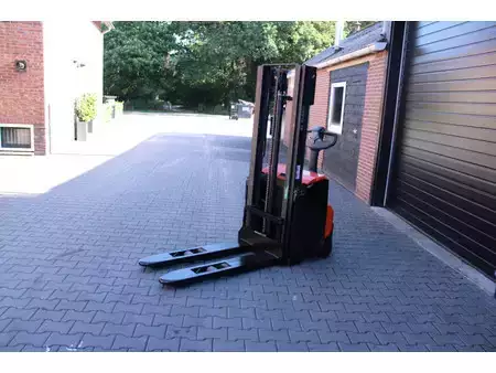 Pinontavaunu 2016  BT SWE120 stapelaar elektrische met 511 uur (7)