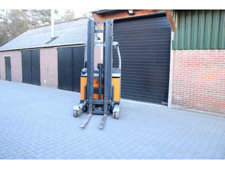 Chariots à mât rétractable 2016  Still FM-X14 reachtruck elektrische triplex sideshift freelift (6)