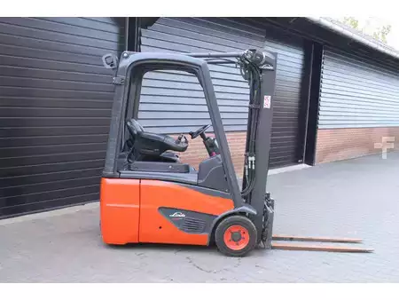 Elektrisk- 3 hjul 2019  Linde E15 heftruck elektrische triplex sideshift (1)
