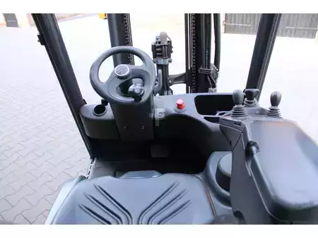 Elektrisk- 3 hjul 2019  Linde E15 heftruck elektrische triplex sideshift (12)