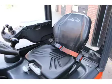 Elektrisk- 3 hjul 2019  Linde E15 heftruck elektrische triplex sideshift (13)