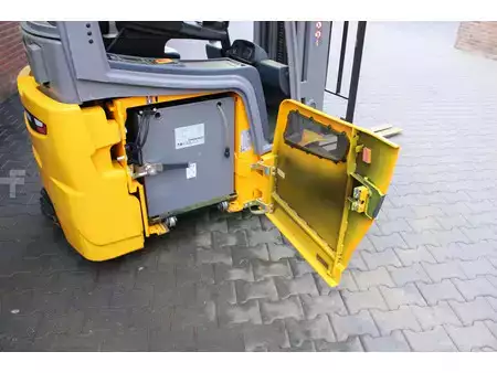Elektryczne 3-kołowe 2021  Jungheinrich EFG215 heftruck elektrische freelift triplex sideshift (13)