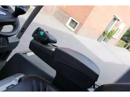 Elektryczne 3-kołowe 2021  Jungheinrich EFG215 heftruck elektrische freelift triplex sideshift (16)