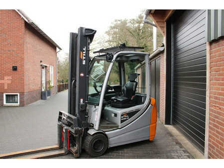 Elektro 4 Rad 2019  Still rx20 18 heftruck elektrische triplex sideshift lepelverstelling (1)