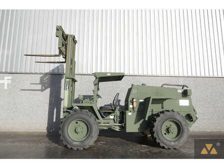 Terénní vysokozdvižný vozík 2002  Case M4K Ex-army (1)