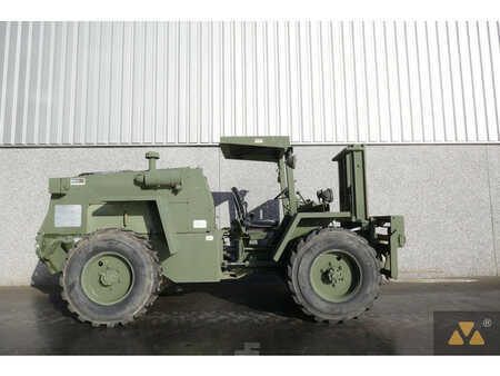 Terénní vysokozdvižný vozík 2002  Case M4K Ex-army (2)