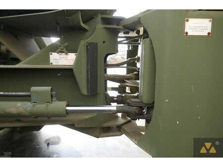 Terrängtruck 2002  Case M4K Ex-army (26)