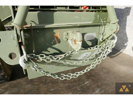 Terrängtruck 2002  Case M4K Ex-army (27)