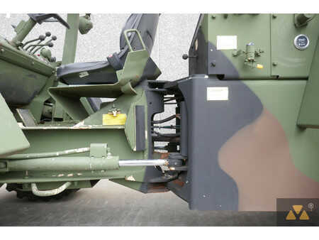 Terrängtruck 2002  Case M4K Ex-army (26)