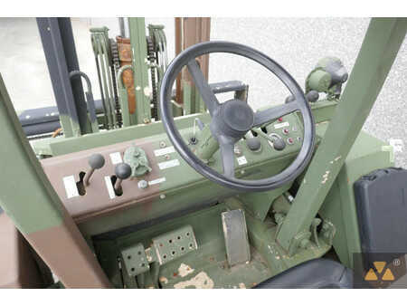 Terrängtruck 2002  Case M4K Ex-army (31)