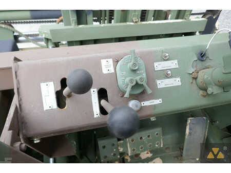 Terrängtruck 2002  Case M4K Ex-army (32)