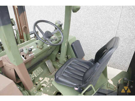 Terénní vysokozdvižný vozík 2002  Case M4K Ex-army (7)