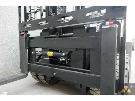 Carretilla elevadora diésel 2025  UN Forklift FD70T-NJB3 (17)