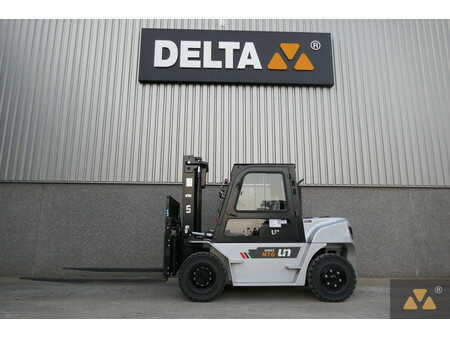 Carretilla elevadora diésel 2025  UN Forklift FD70T-NJB3 (1)