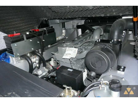 Carretilla elevadora diésel 2025  UN Forklift FD70T-NJB3 (18)