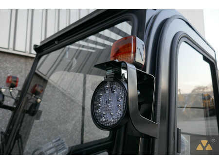 Carretilla elevadora diésel 2025  UN Forklift FD30T-NJB1 (21)