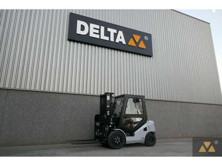 Carretilla elevadora diésel 2025  UN Forklift FD30T-NJB1 (4)