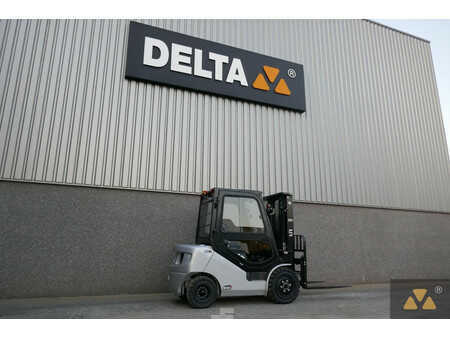 Carretilla elevadora diésel 2025  UN Forklift FD30T-NJB1 (5)