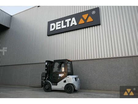 Carretilla elevadora diésel 2025  UN Forklift FD30T-NJB1 (6)