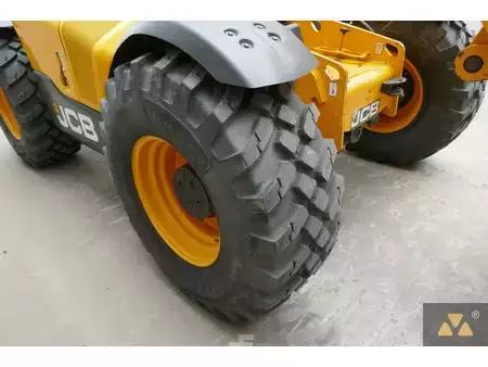 Manipulador fijo 2022  JCB 560-80 IND (20)