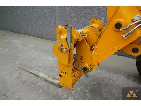 Manipulador fijo 2022  JCB 560-80 IND (25)