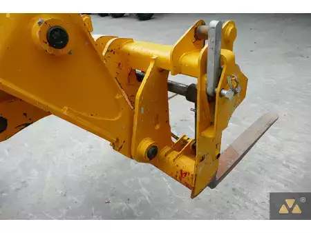Manipulador fijo 2022  JCB 560-80 IND (26)