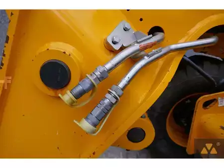 Manipulador fijo 2022  JCB 560-80 IND (28)