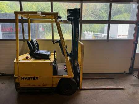 Eléctrica de 3 ruedas 2005  Hyster A1.25XL (1)