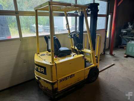 Elektryczne 3-kołowe 2005  Hyster A1.25XL (2)