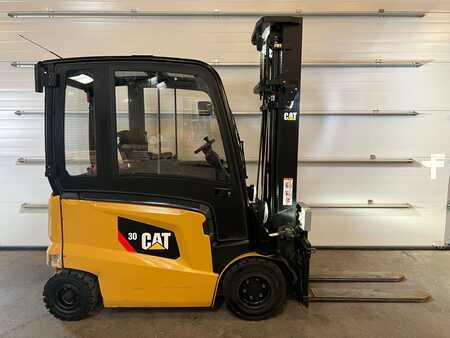 Carrelli elettrici 4 ruote 2016  CAT Lift Trucks EP30CN (1)