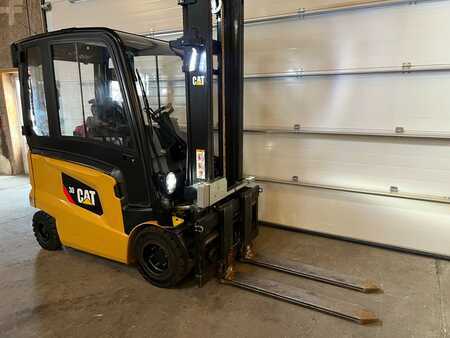 Carrelli elettrici 4 ruote 2016  CAT Lift Trucks EP30CN (2)