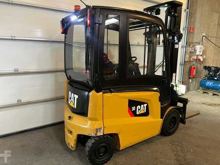 Elektromos 4 kerekű 2016  CAT Lift Trucks EP30CN (3)