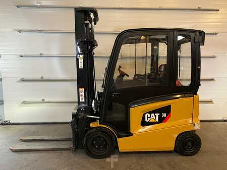 4-wiel elektrische heftrucks 2016  CAT Lift Trucks EP30CN (5)