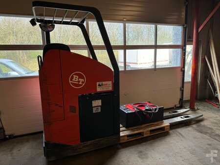 Transpallet elettrici 2011  BT LRE300 4T Capacity (2)