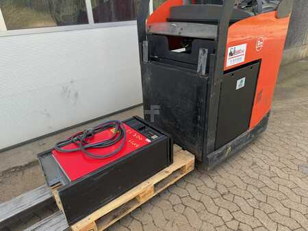 Nízkozdvižný vozík 2011 BT LRE300 4T Capacity (4)