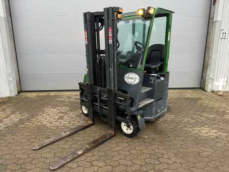 Vierweg reachtrucks 2008  Combilift C2500CB 2938 Hrs. Triplex. (1)