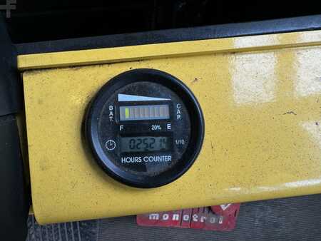 Carrelli elettrici 3 ruote 2005  Hyster A1.25XL (9)