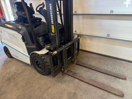 Carrelli elettrici 4 ruote 2018  Unicarriers MX25 (10)