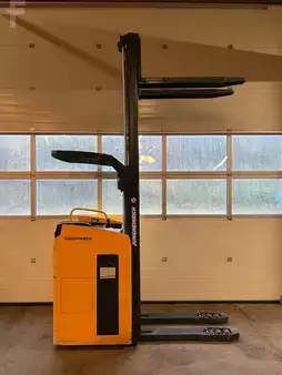 Wózek wysokiego podnoszenia 2010  Jungheinrich ESC 216z (10)