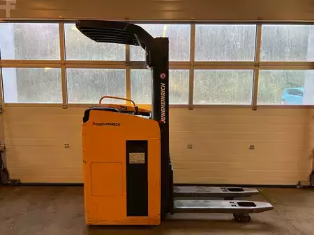 Wózek wysokiego podnoszenia 2010  Jungheinrich ESC 216z (5)