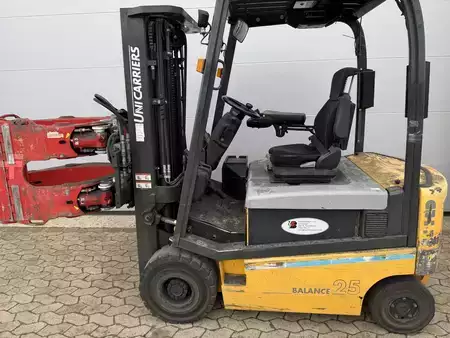 Eléctrica de 4 ruedas 2014  Atlet 1Q2L25T (7)