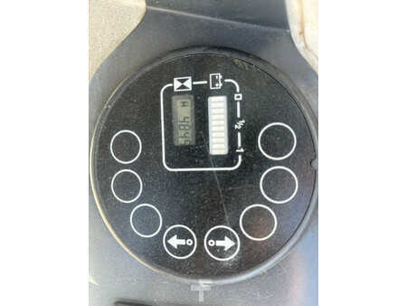 4-wiel elektrische heftrucks 2010  Still Electro Trekker R06 (7)